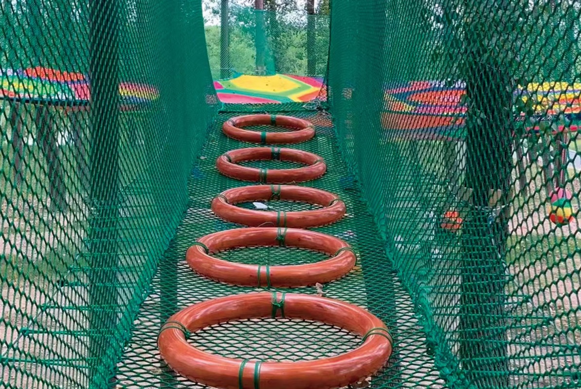 ملعب مغامرات ملون مخصص مع حبال - مراجعة Kids Outdoor Adventure Park وسعره